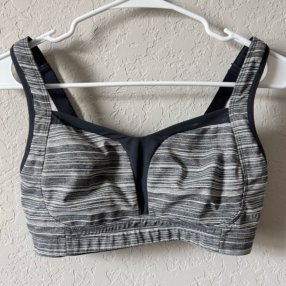 Lululemon Athletica Ta Ta Tamer Sports Bra (Size Undetermined)
